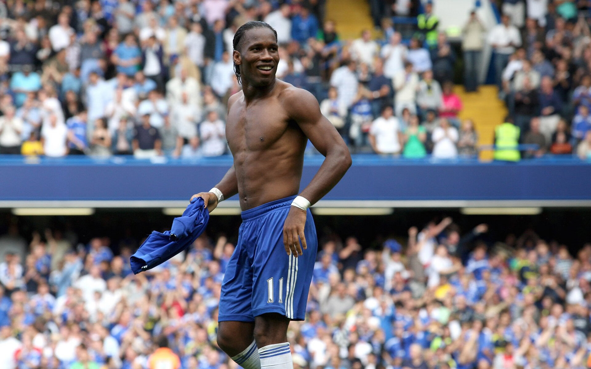 开云体育中国官网-多特蒙德客场2-1战胜云达不莱梅，豪取四连胜，多特蒙德客场战绩